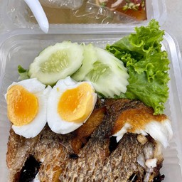 ปลาแกะข้าวไรซ์ไข่ต้ม