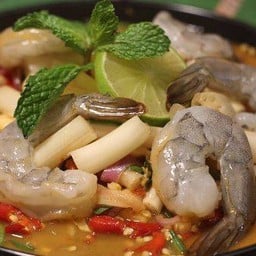 ยำไหลบัวกุ้งสด