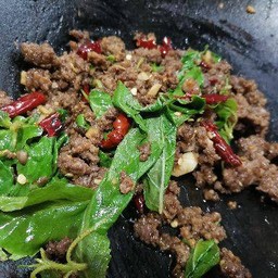 [อร่อยซ่ากับโค้ก] ข้าว+เนื้อสับกะเพราชายแดน +  ชเวปส์มะนาวโซดา ไม่มีน้ำตาล (กระป๋อง) 