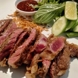 เนื้อย่างจิ้มแจ่ว(กับ)