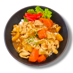 ข้าวหน้าแกงกะหรี่ หมูชิ้น(ฟรีซุป)