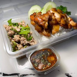 ข้าวไก่ย่าง + ลาบหมู