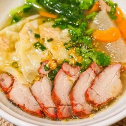 บะหมี่เกี๊ยวหมูแดง
