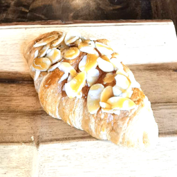 อัลมอนด์ ครัวซองต์