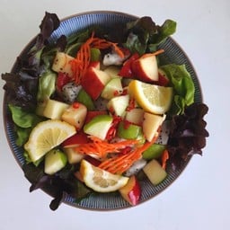 สลัดยำผลไม้