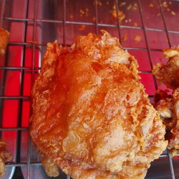 ข้าวเหนียวไก่ทอดคุณตุ๊กตา