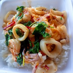 ข้าวกระเพราทะเล