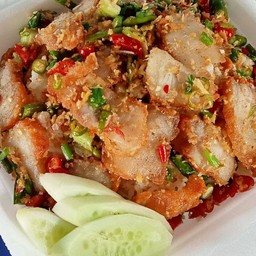 หมูกรอบคั่วพริกเกลือ