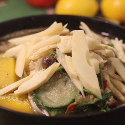 แกงหนอไม้