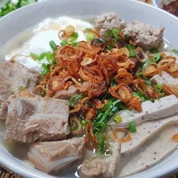 ก๋วยจั๊บญวนเส้นสด + กระดูกหมู ( ไม่ไข่ )