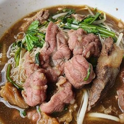 เตี๋ยวตุ๋นในซอย