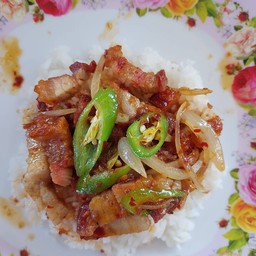 พริกเผาหมูกรอบ