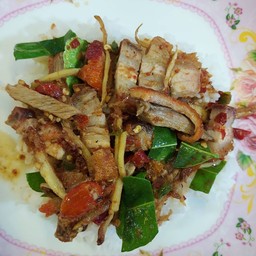 ผัดเผ็ดเป็ด+หมูกรอบ