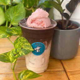 Strawberry Chocolate Dalgona