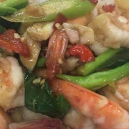 ผัดผักคะน้าทะเล