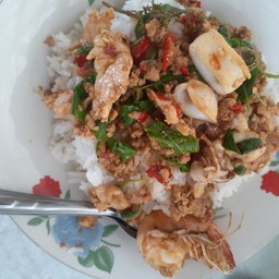 ข้าวผัดกะเพรา