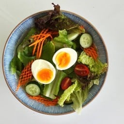 สลัดไข่ต้ม