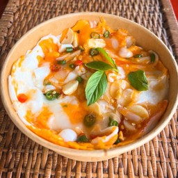 ข้าวไข่ขยี้พริกน้ำปลา