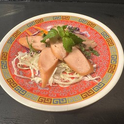 ยำไส้กรอก 20 บาท