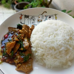 กะเพราหมูชิ้น