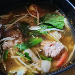 ต้มแซ่บกระดูกหมู