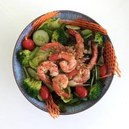 สลัดกุ้งกระเทียม