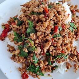หมูผัดกะเพรา