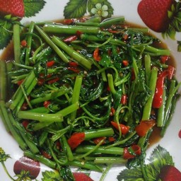 ผัดผักบุ้งไฟแดง