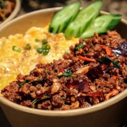 บัวขาวไข่คน