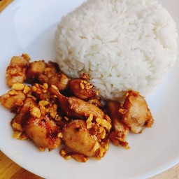 ข้าวไก่ทอดกระเทียม