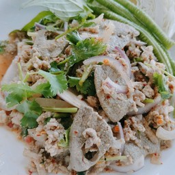 น้องน้ำชวนชิม ลาบ ส้มตำ