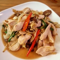 ไก่ผัดขิงงงง (กับข้าว)