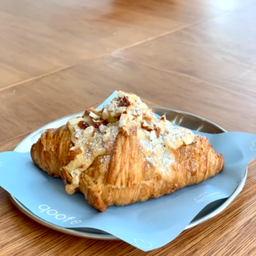 Crossaint almond