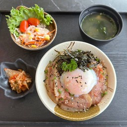 ชุดข้าวเบคอนยากิ+ไข่ออนเซน