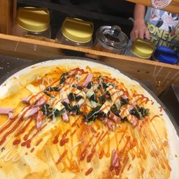 ซอสพิซซ่า+ผักโขม+แฮม+ชีส