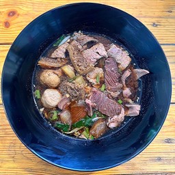 สุณีก๋วยเตี๋ยวเนื้อตุ๋น หมูตุ๋น กรมวิทยาศาสตร์ทหารบก