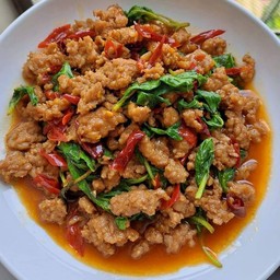 กะเพราหมูสับ(กับข้าว)