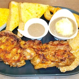 ไก่สไปซี่+สันคอหมู+ฟิชแอนชิฟ