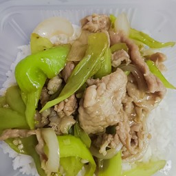 ข้าวผัดพริกหยวก