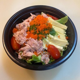 สลัดทูน่าชีส