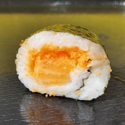 โรล ข้าวห่อแซลม่อนไข่กุ้ง