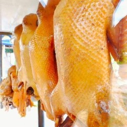 เป็ดเล็กต้มพะโล้ไหว้เจ้าพร้อมเครื่องใน