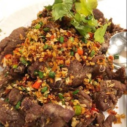 เป็ดอบรมควันคั่วพริกเกลือราดข้าว