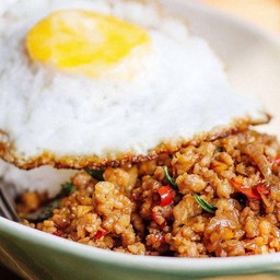 กะเพราจานโปรด แฮปปี้แลนด์