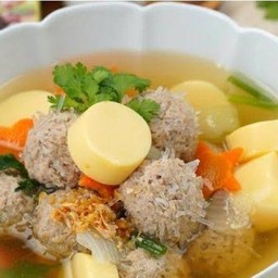 ต้มจืดวุ้นเส้นเต้าหู้หมูสับ