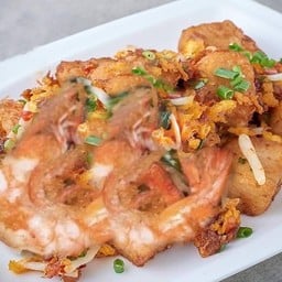 นายหัวใหญ่ ผัดไทย หอยทอด ขนมผักกาด ออส่วน ตลาดคลองลัดมะยม