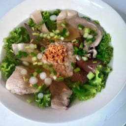 ต้มเลือดหมูนายโช