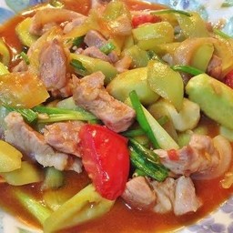 ผัดเปรี้ยวหวาน