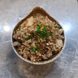 ข้าวผัดกระเทียม
