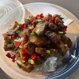 หมูกรอบคั่วพริกเกลือ